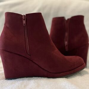 Wedge heels